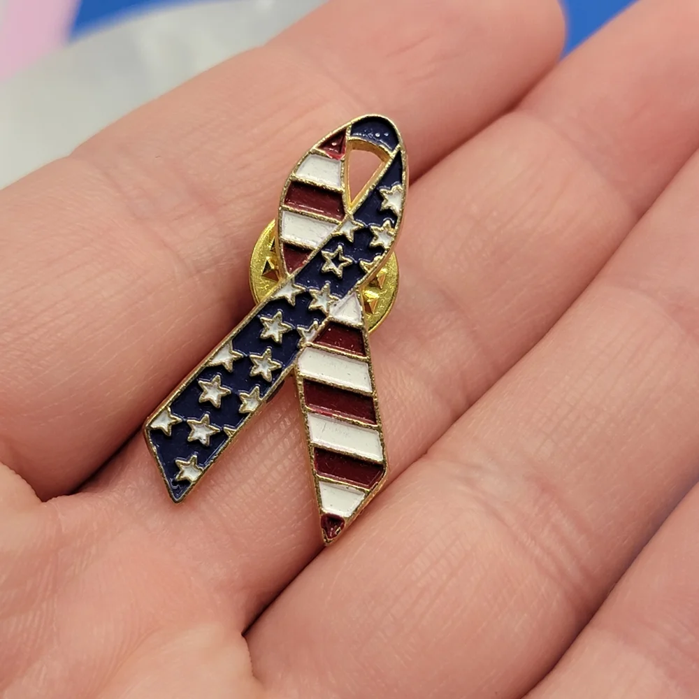 Vintage Stars and Stripes USA Flag Ribbon Traditional Gold Lapel Hat Pin